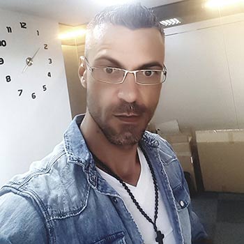 Людмил Лесичков